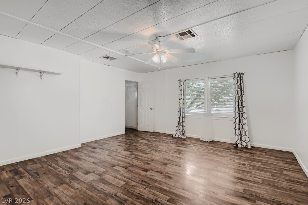 5422 North Sir Richard Drive Property Photo 11
