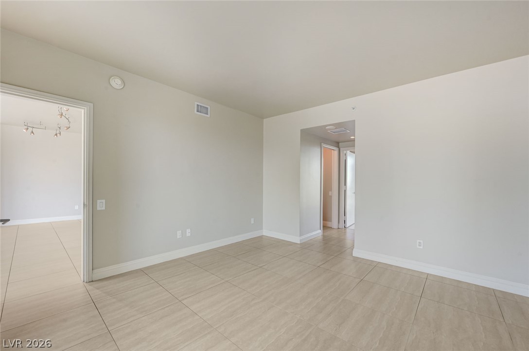 222 Karen Avenue 1602 Property Photo 12