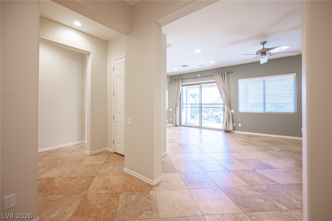 2685 La Boutique Street Property Photo 4