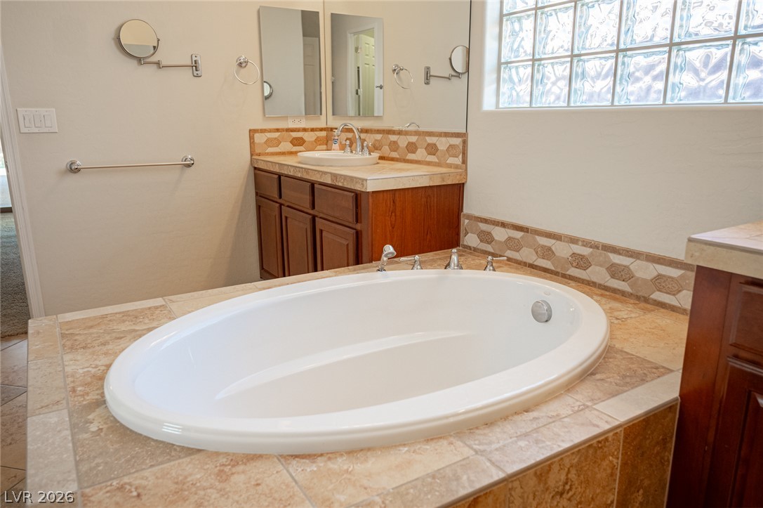 2685 La Boutique Street Property Photo 36