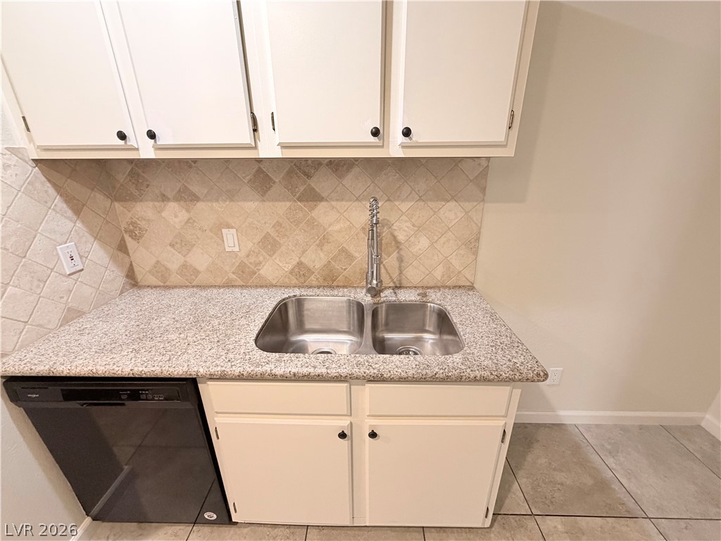 5211 Lindell Road 106 Property Photo 3
