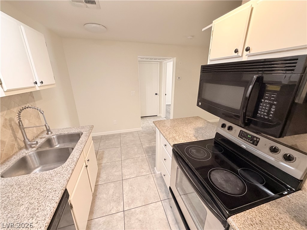 5211 Lindell Road 106 Property Photo 4