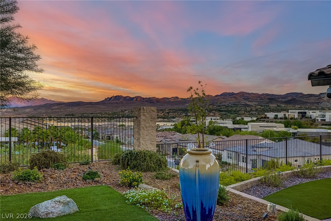 24 Cliffwater Street Property Photo 30