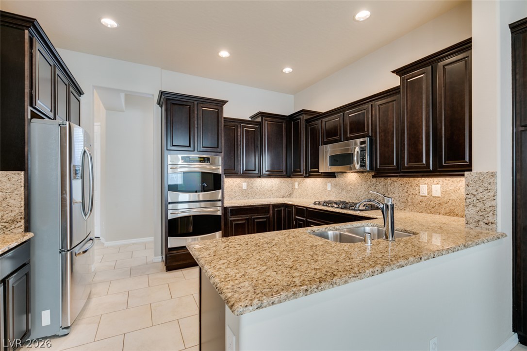 2249 Gondi Castle Avenue Property Photo 30