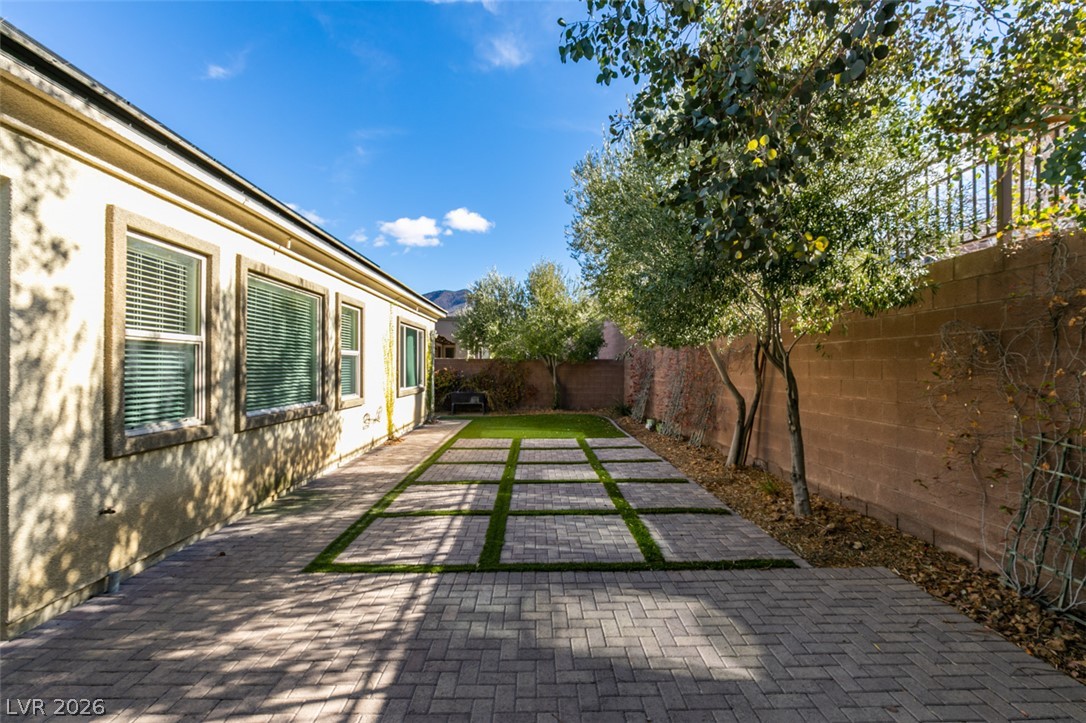 2249 Gondi Castle Avenue Property Photo 50