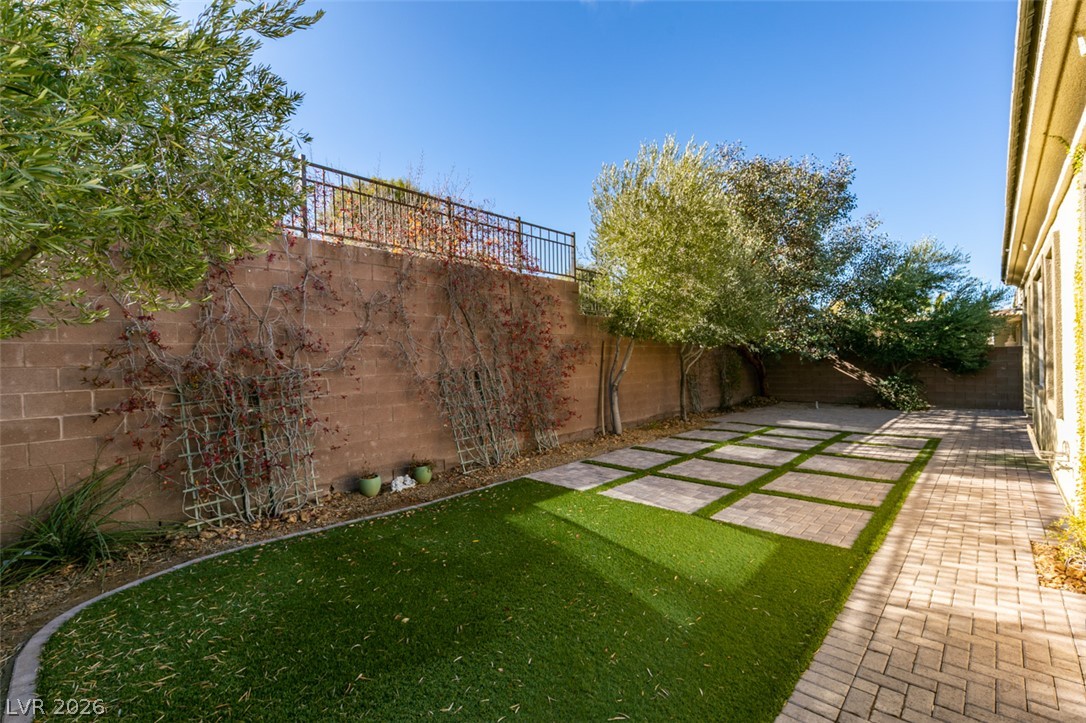 2249 Gondi Castle Avenue Property Photo 53