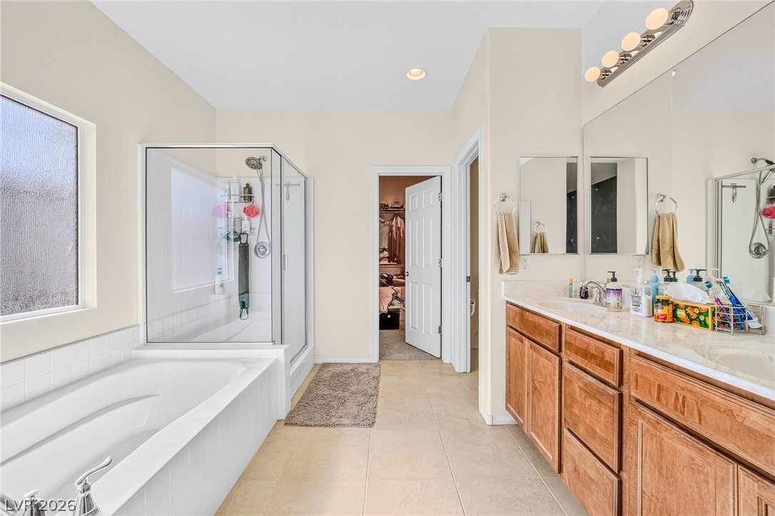 5458 East Volterra Drive Property Photo 8
