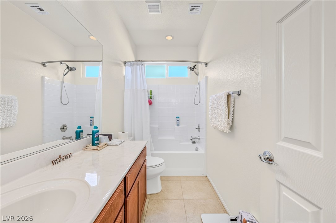 5458 East Volterra Drive Property Photo 23