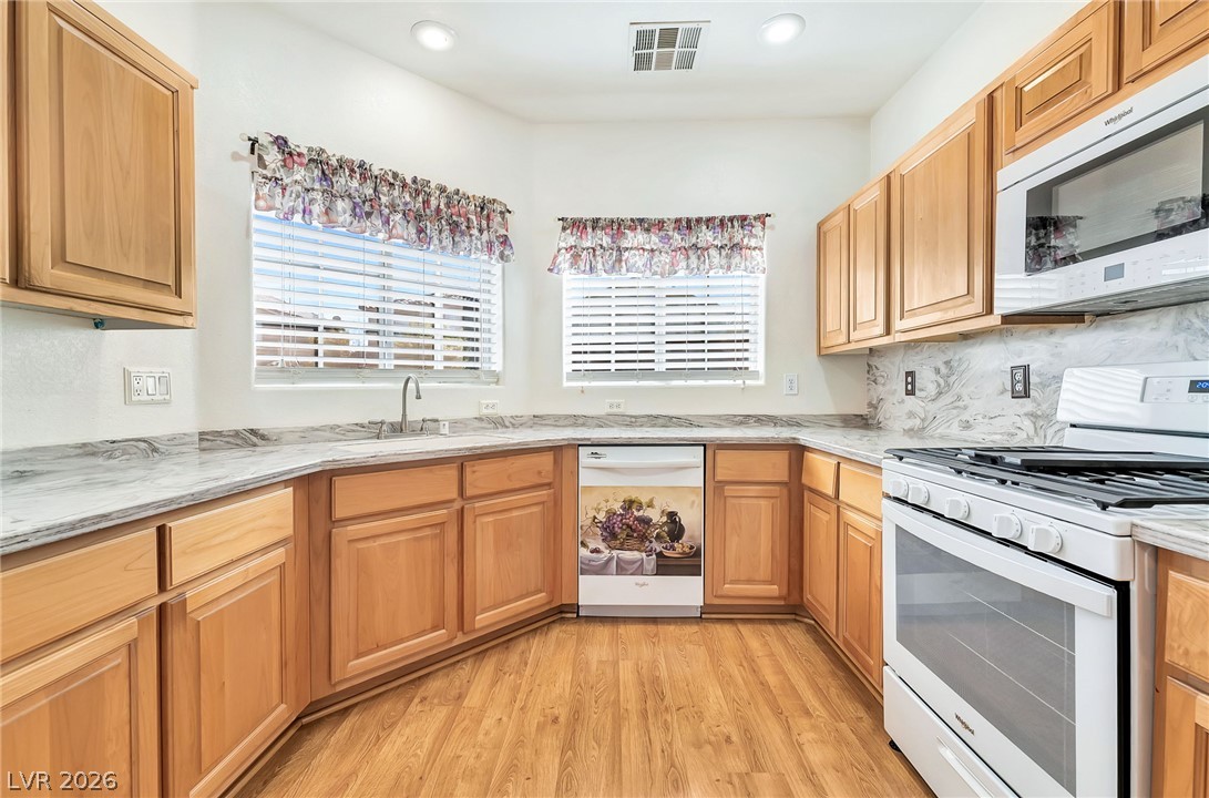 5674 Lucky Draw Court Property Photo 5