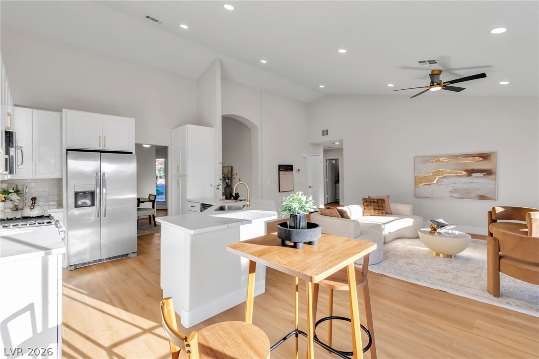 277 Gentle Bay Avenue Property Photo 1