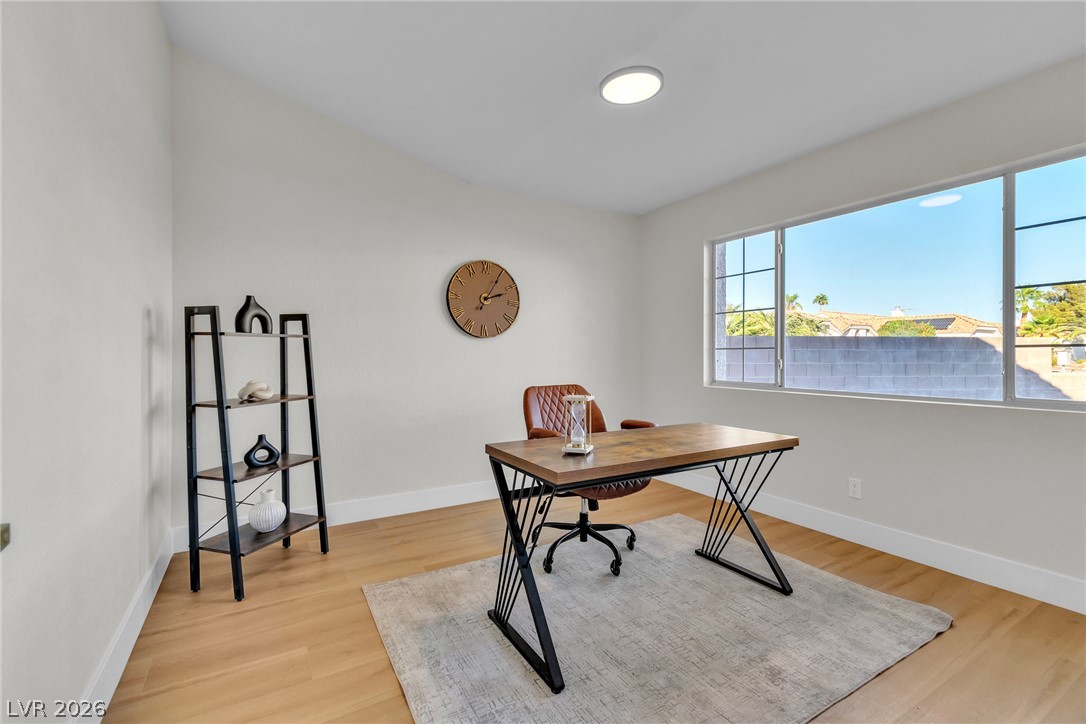 277 Gentle Bay Avenue Property Photo 4