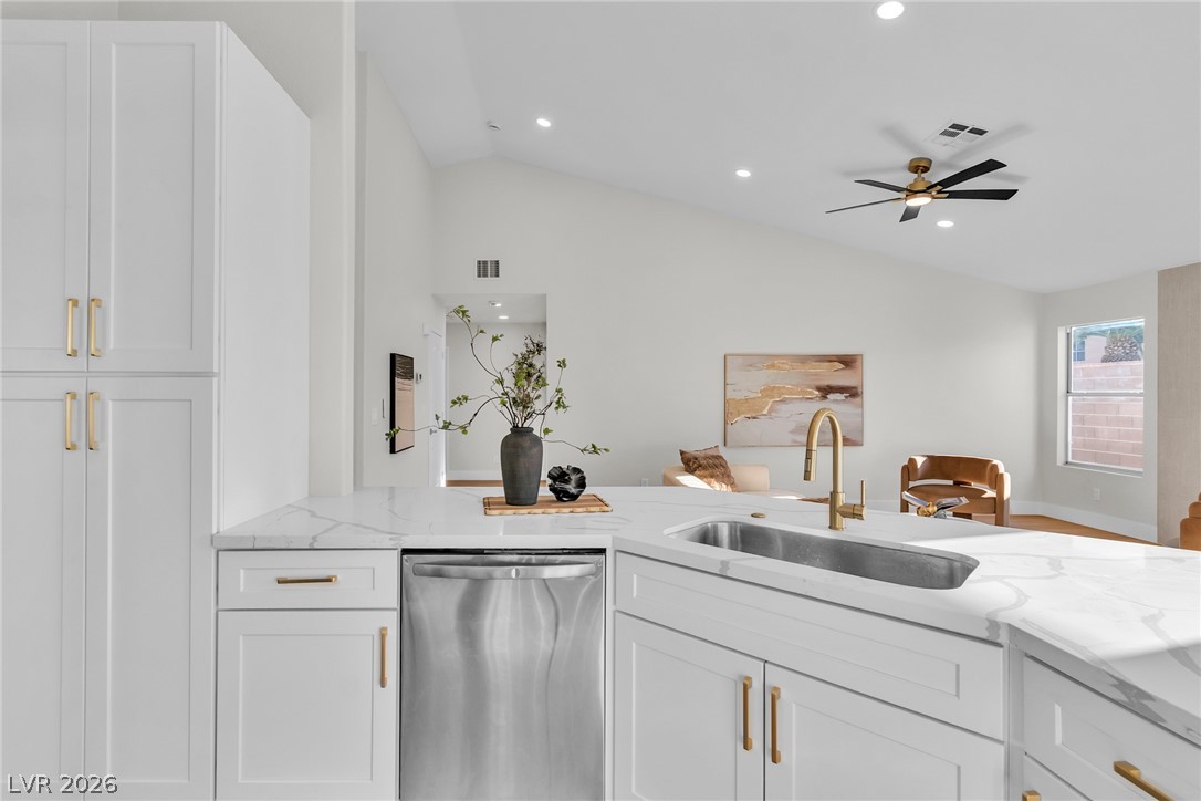 277 Gentle Bay Avenue Property Photo 19