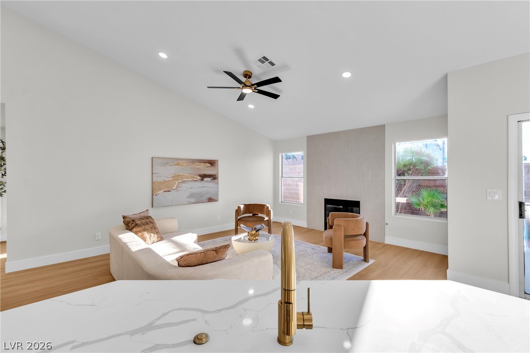 277 Gentle Bay Avenue Property Photo 20