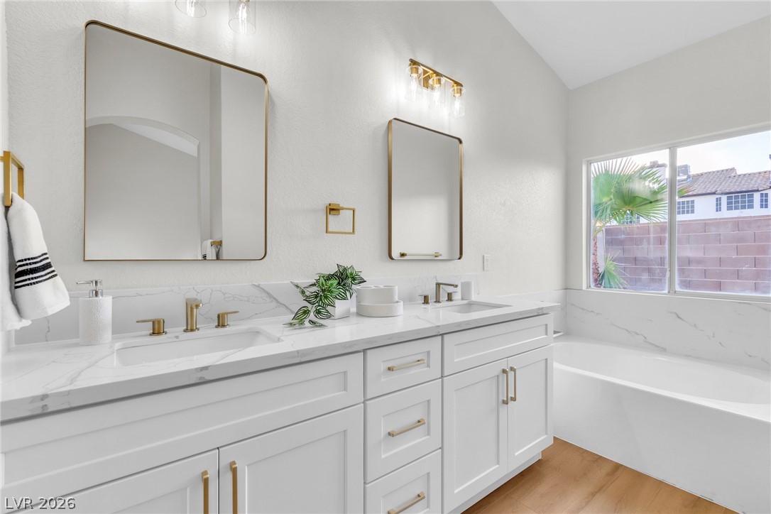 277 Gentle Bay Avenue Property Photo 31