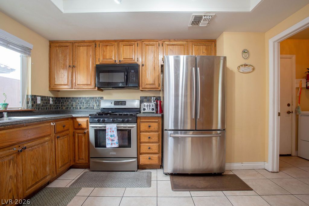 9017 Feather River Court Property Photo 17