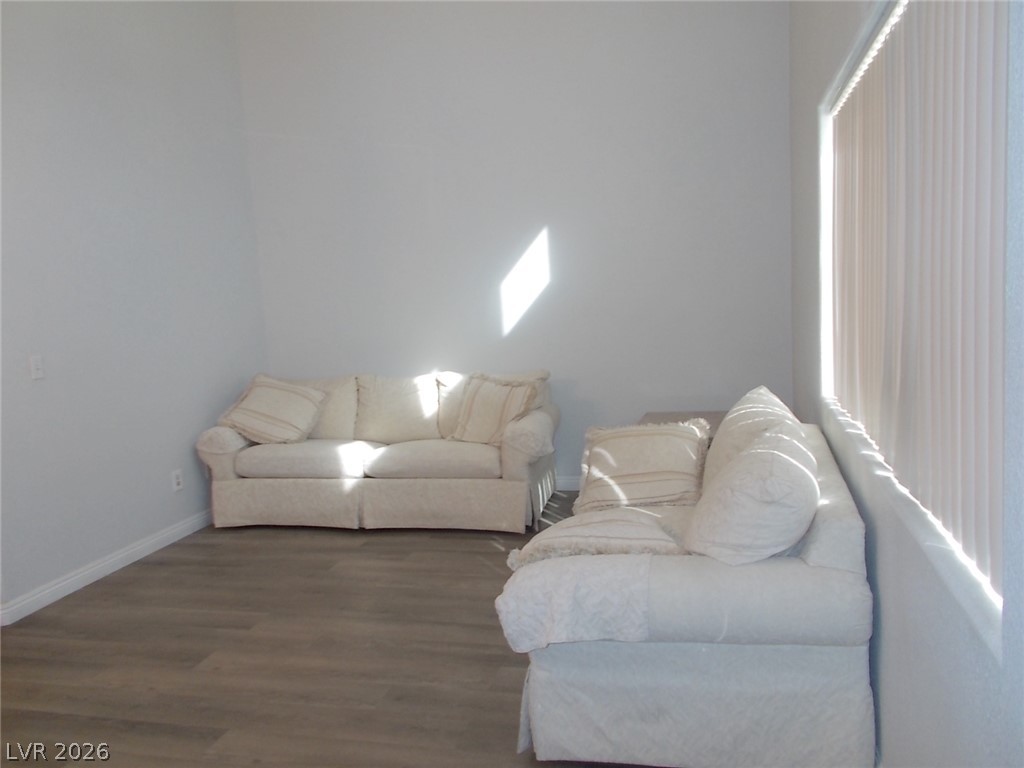 5621 Lago Court Property Photo 5