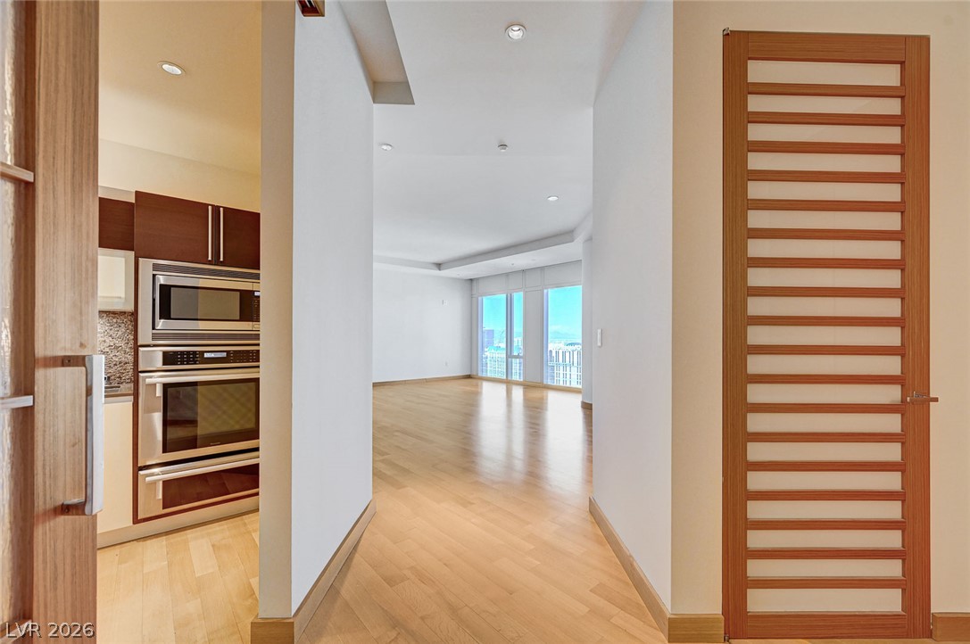 3750 South Las Vegas Boulevard 3707 Property Photo 3