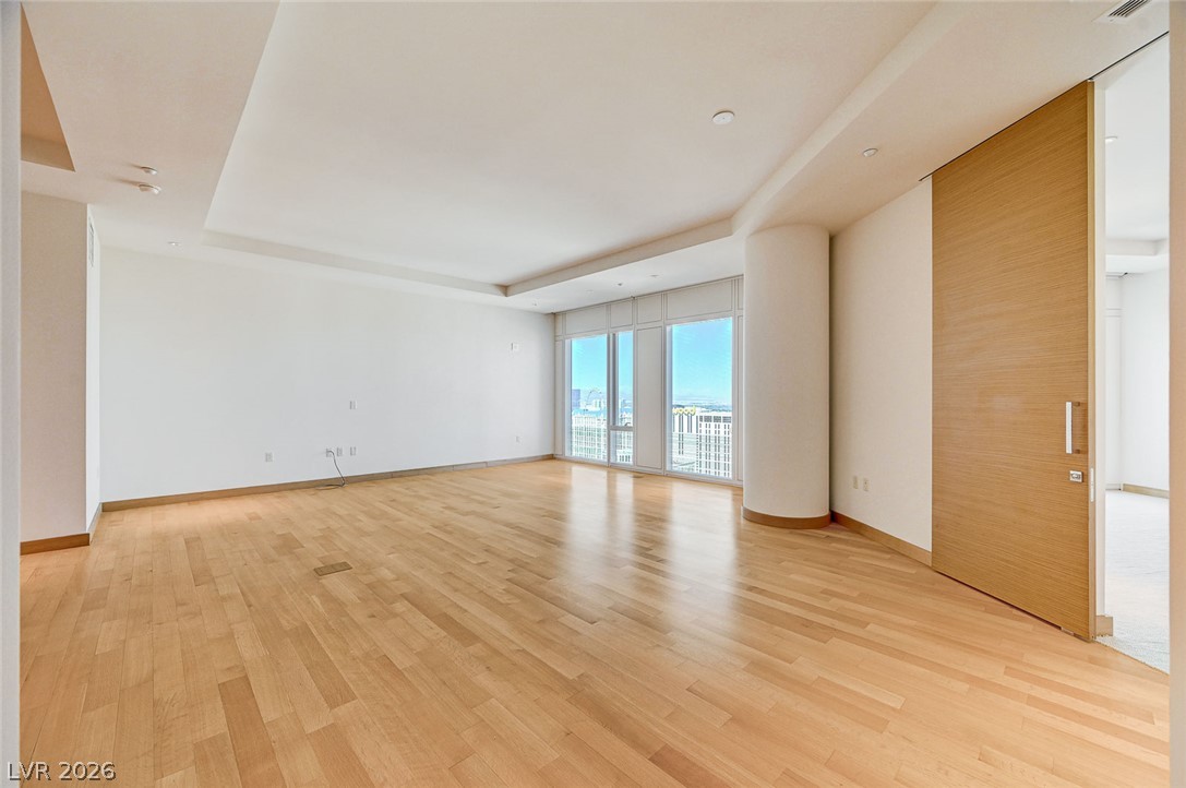 3750 South Las Vegas Boulevard 3707 Property Photo 4
