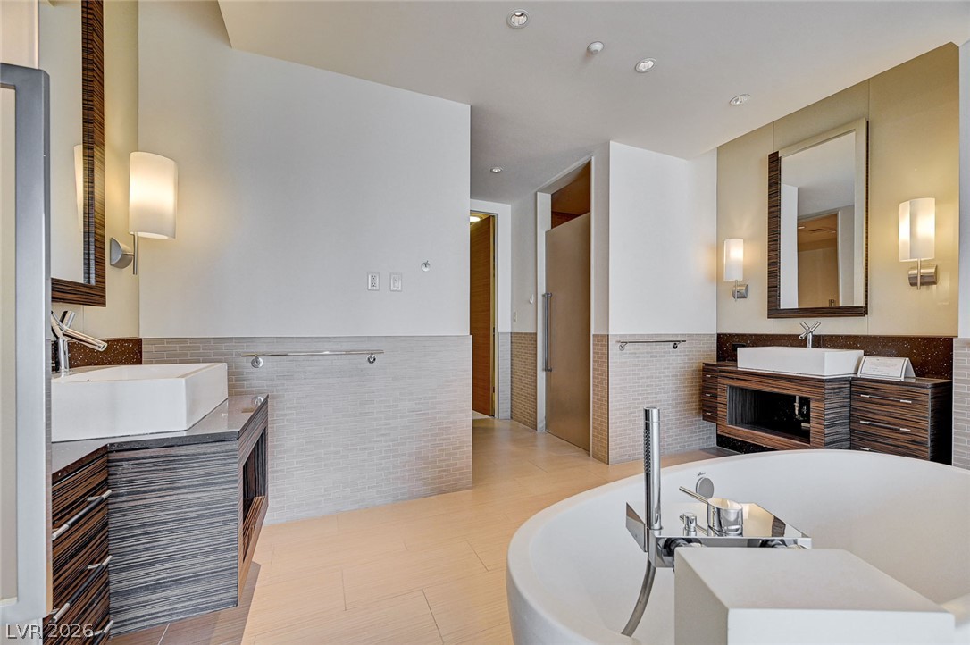 3750 South Las Vegas Boulevard 3707 Property Photo 33
