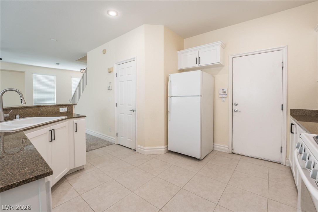 9705 Marcelline Avenue Property Photo 37