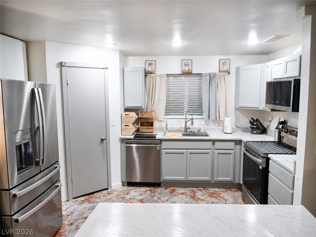 2221 Santa Rosa Drive Property Photo 6