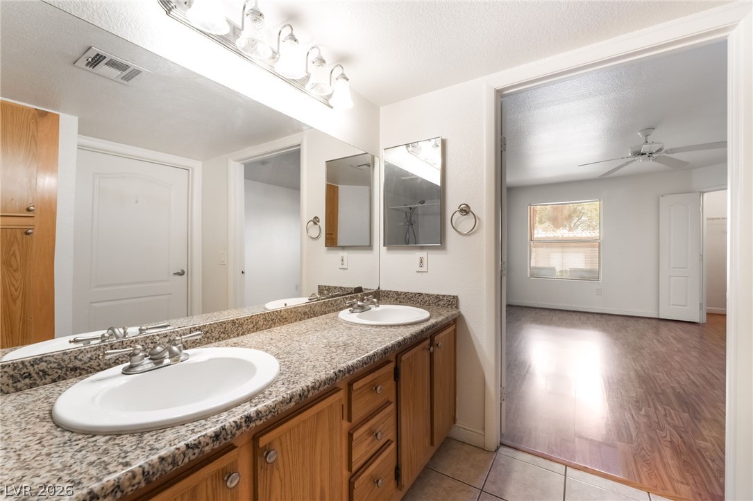 5055 West Hacienda Avenue 1174 Property Photo 24