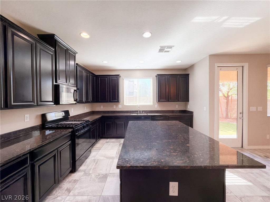 12243 Loggeta Way Property Photo 6