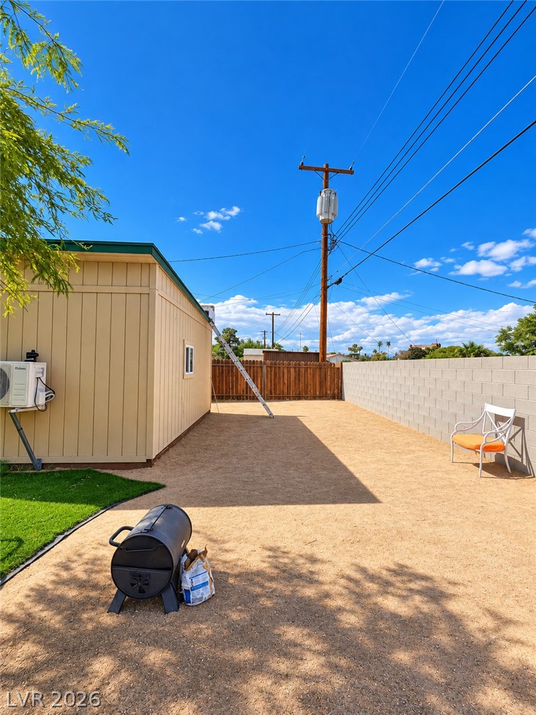 4404 Avondale Avenue Property Photo 4