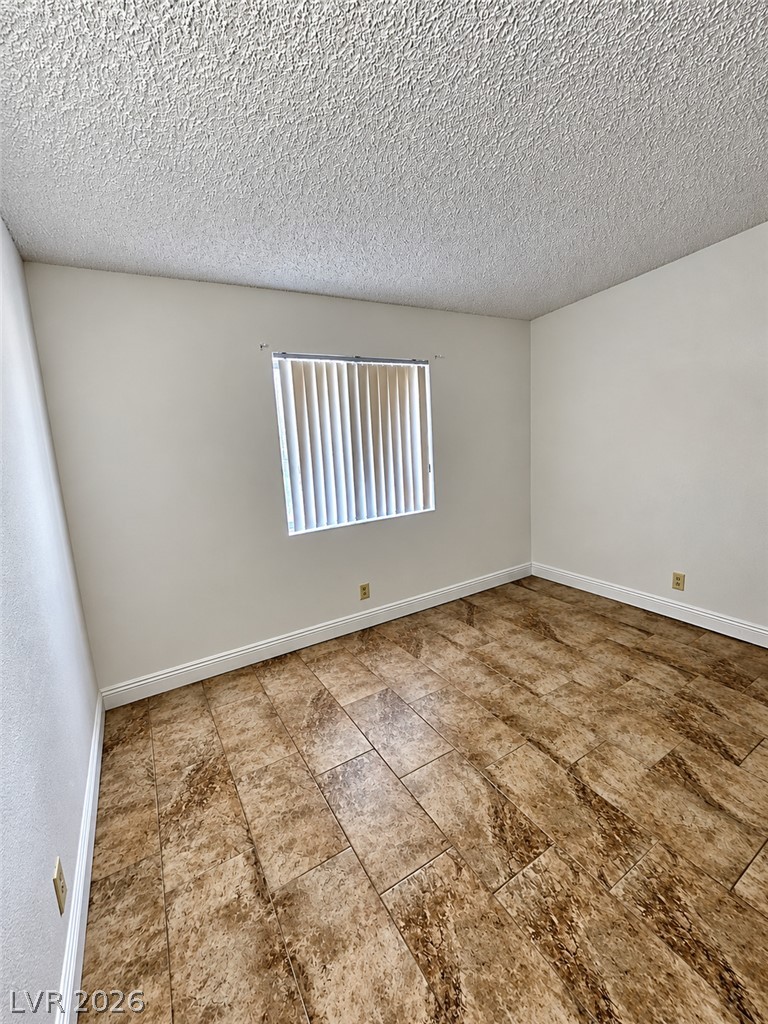 4404 Avondale Avenue Property Photo 18