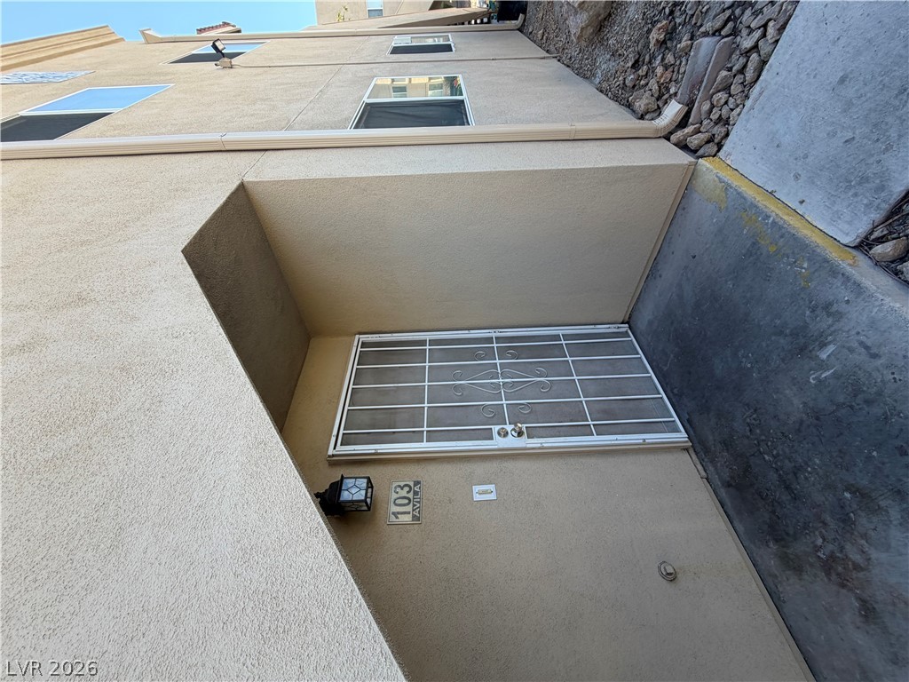 2825199 Property Photo 1