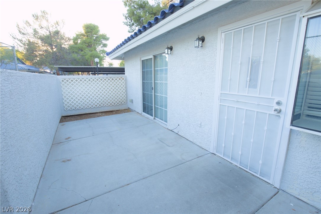 2112 Willowbury Drive C Property Photo 4