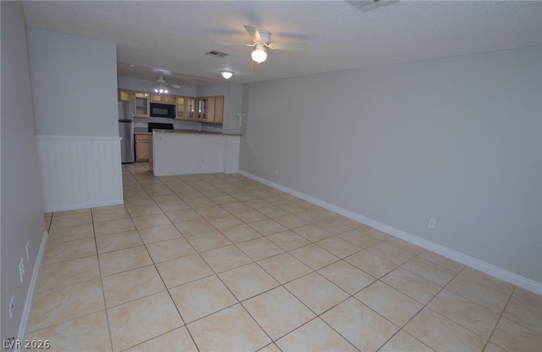 2112 Willowbury Drive C Property Photo 7