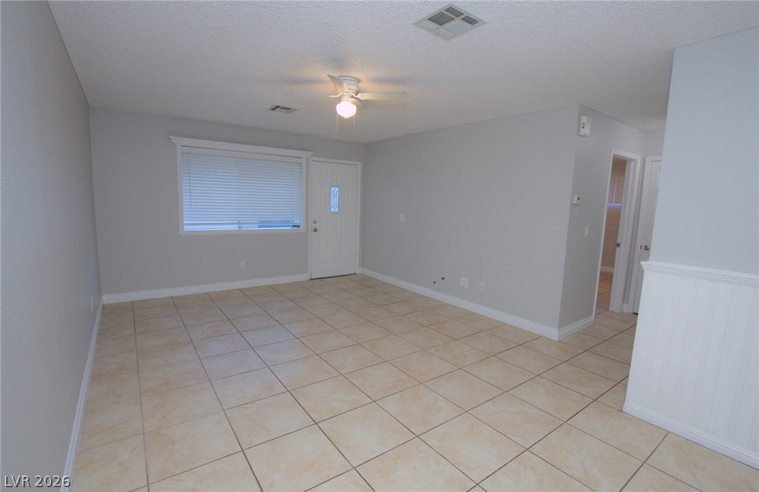 2112 Willowbury Drive C Property Photo 8