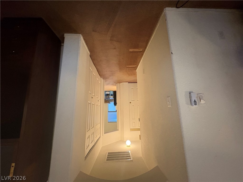 9595 Ruperts Court Property Photo 4
