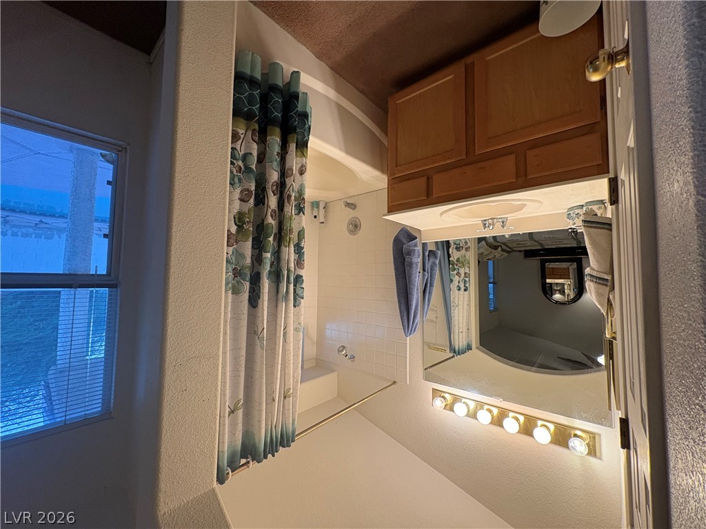9595 Ruperts Court Property Photo 10