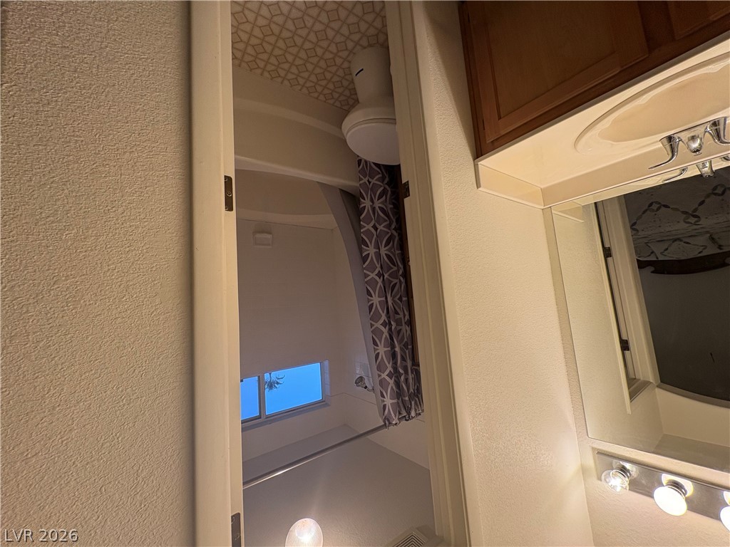 9595 Ruperts Court Property Photo 16