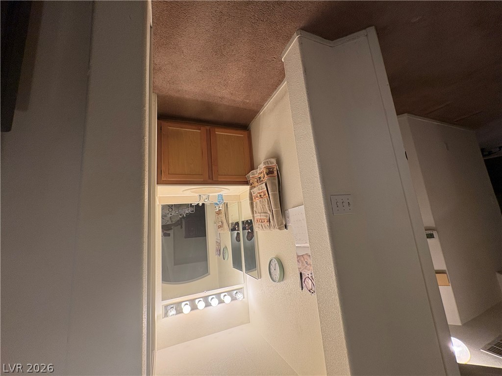 9595 Ruperts Court Property Photo 18