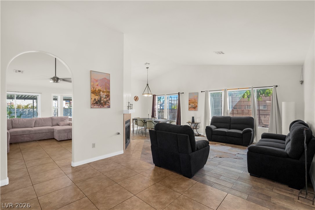 6576 Goldencreek Way Property Photo 4