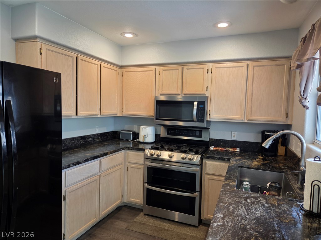 7561 Glowing Ember Court 101 Property Photo 3