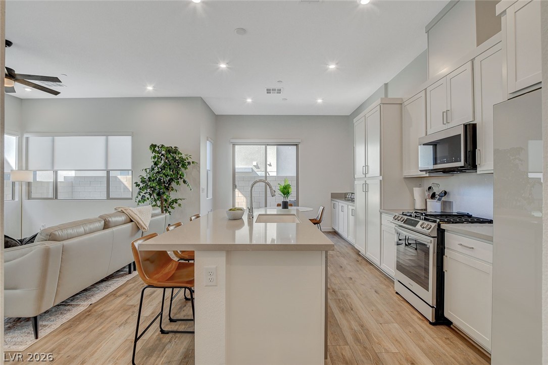 3354 Via Strada Street Property Photo 4