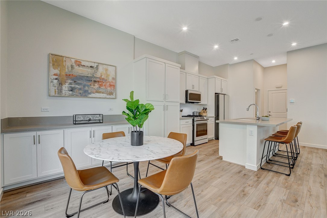 3354 Via Strada Street Property Photo 10