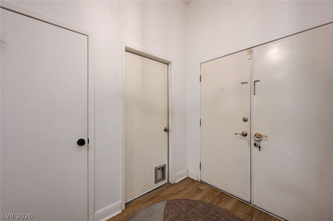 5646 Ibanez Avenue Property Photo 9