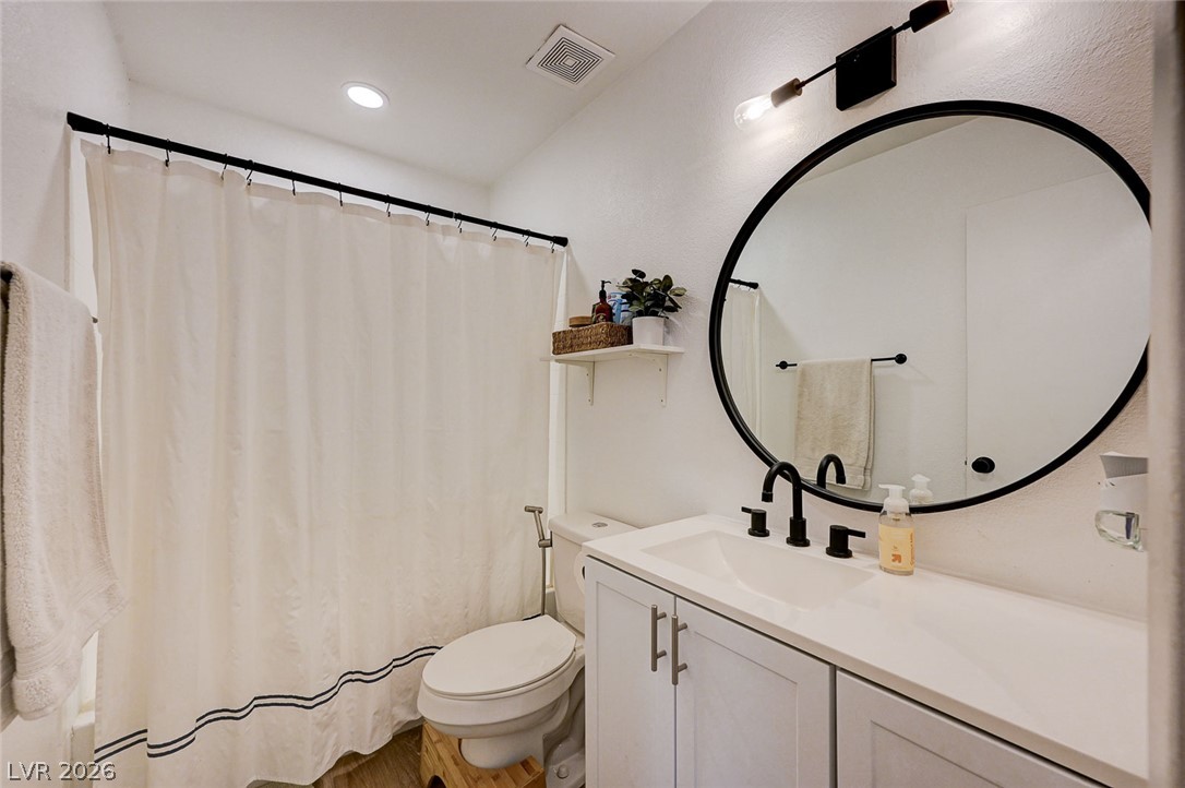 5646 Ibanez Avenue Property Photo 26