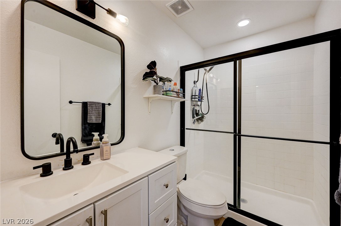 5646 Ibanez Avenue Property Photo 35
