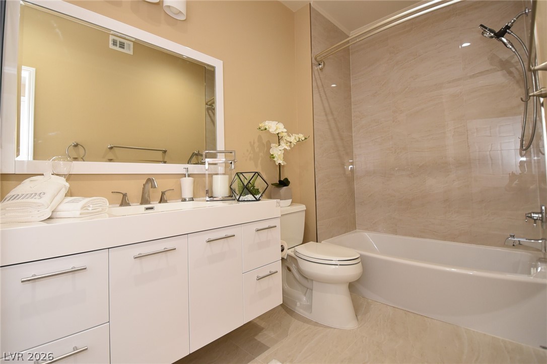 7103 South Durango Drive 204 Property Photo 15