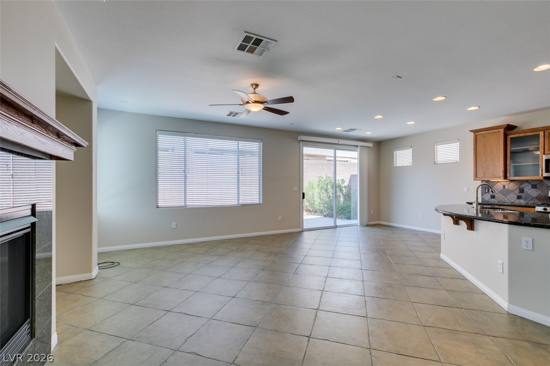 2312 Malaga Peak Property Photo 5