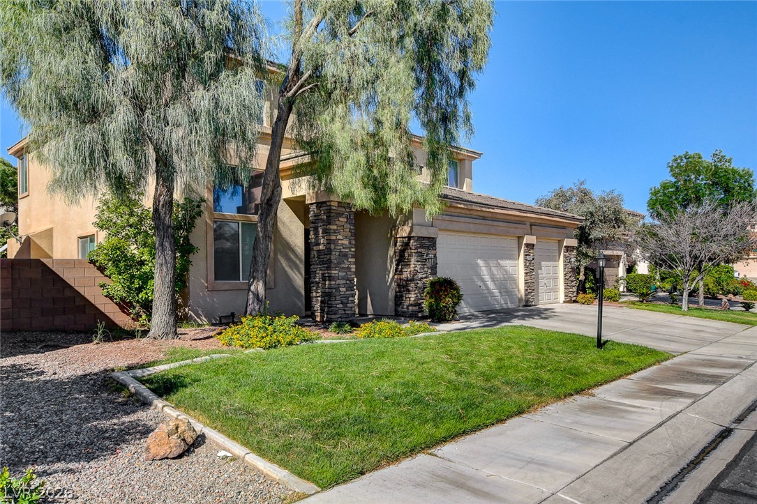 2411 Winter Cliffs Street Property Photo 2
