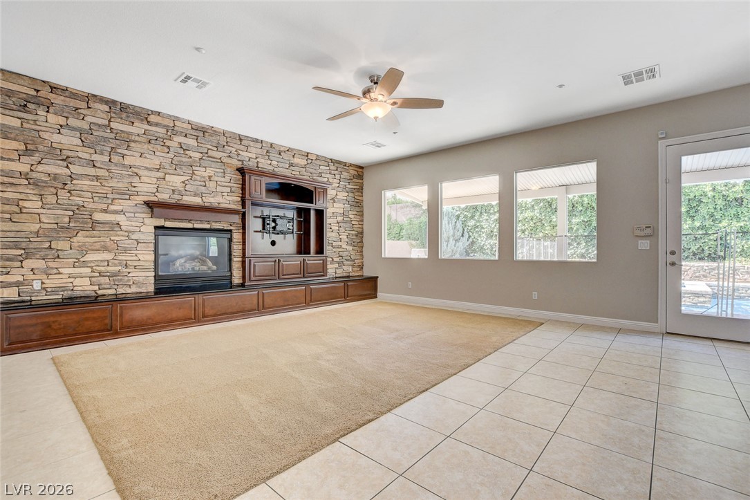 2411 Winter Cliffs Street Property Photo 9