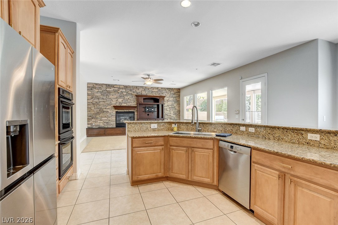 2411 Winter Cliffs Street Property Photo 19