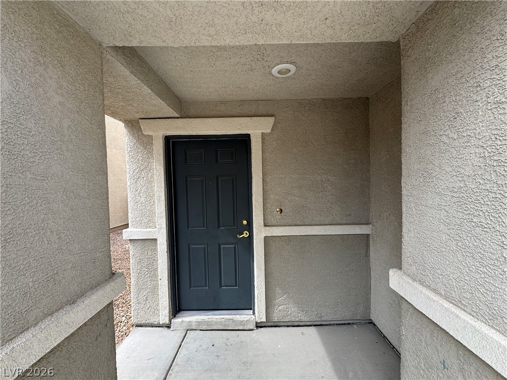 128 Snow Dome Avenue Property Photo 2